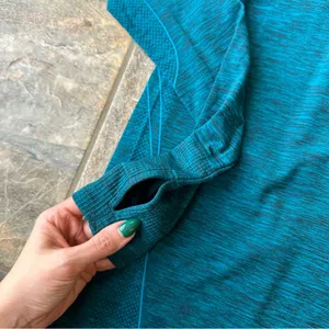 H&M Sport Large Teal Seamless Long Sleeve Activewear Workout Top Athleisure thumbnail 2