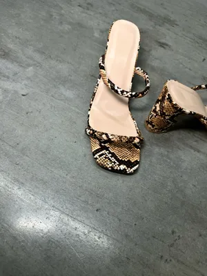 Heels Multiple Size 7.5 thumbnail 2