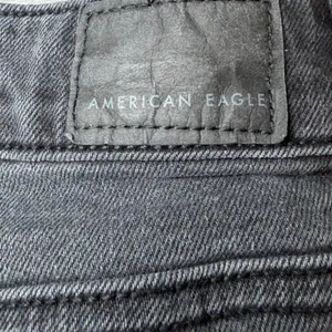 American Eagle Womens Size 8 Mom Jean Black Denim High Rise Stretch Casual thumbnail 6