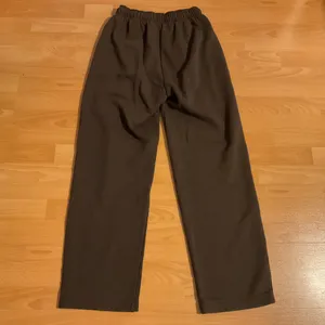 Alo Yoga Accolade Straight Leg Sweatpant Expresso S thumbnail 6