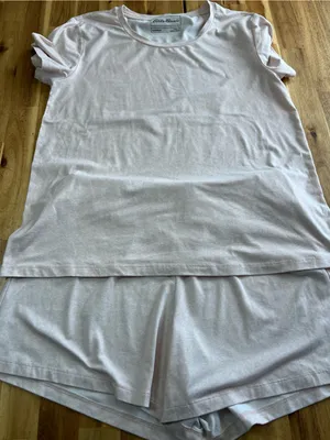 Eddie Bauer Sleepwear Pajama Set Women’s Medium Pink Short Sleeve Top & Shorts thumbnail 1