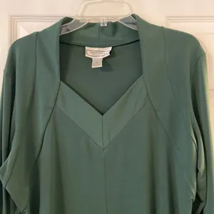 George Simonton Women’s long sleeves shirt size XL color green length 34” thumbnail 3