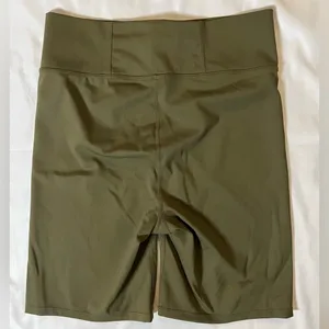 MWL by Madewell Form High-Rise 7" Biker Shorts in Kale Green Medium thumbnail 5