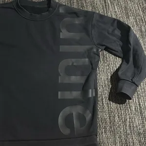 Lululemon Perfectly Oversized Crew Logo Limited Edition Spellout Size Large thumbnail 5