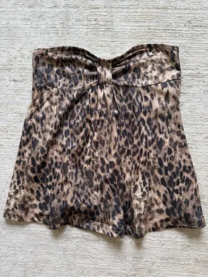 Leopard Print Strapless Peplum Top thumbnail 3