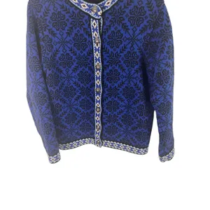 L.L. Bean Vintage Women's Medium‎ Fair Isle Winter Blue Knit Sweater Winter thumbnail 3