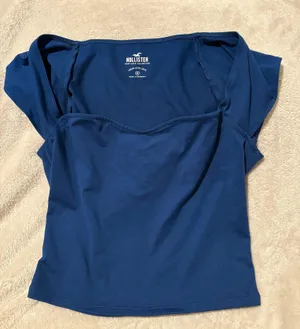 Hollister Short Sleeve Top thumbnail 1