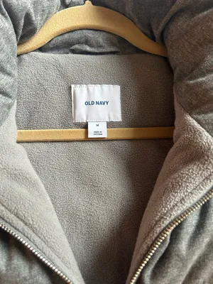 Old Navy Heather Gray Quilted Puffer Vest | Women’s Size Medium thumbnail 7