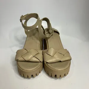 Madden girl lug sole Woven Leather sandals tan women's size 9 punk trendy‎ thumbnail 2