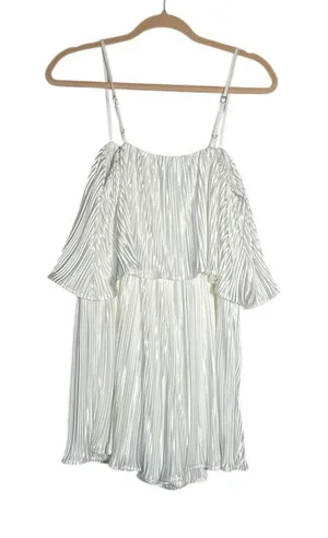 Lulu's Ivory Satin‎ Fabric thumbnail 1