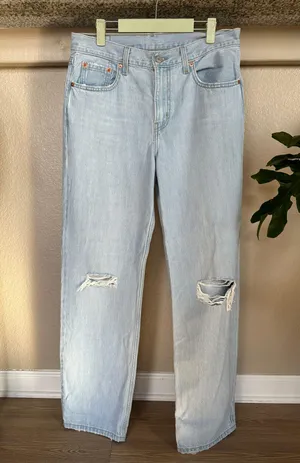 Levi's Mom Jeans thumbnail 1