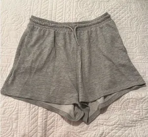 H&M Sweatshorts thumbnail 1