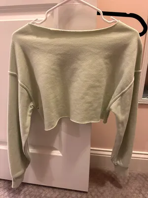 Green cropped crewneck thumbnail 2