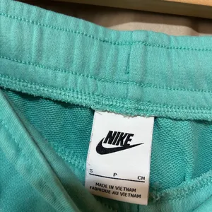 Nike shorts thumbnail 2