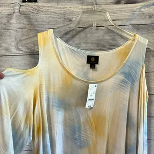 JM Collection Cold Shoulder Top thumbnail 1