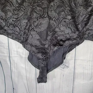 Nine Britton Black Floral Lace Sleeveless V-Neck Festival Whimsigoth Bodysuit thumbnail 3