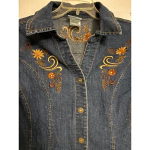 Decorated Originals Womens Floral Embroidered Denim Shirt Jacket Dark Wash Large thumbnail 2