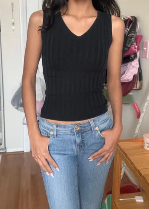 Black Top thumbnail 1