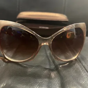 Chic Brown Sunglasses thumbnail 5