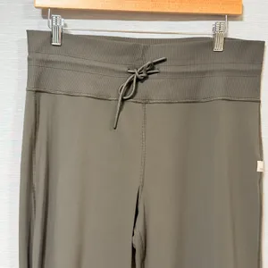 Vuori Daily Jogger Olive Green High Rise Drawstring Pants VW418 XL thumbnail 3
