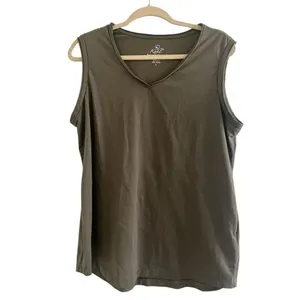 ✨Kuhl Green Juniper V-Neck Tank Green Sz Large Top✨ thumbnail 5