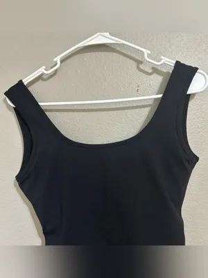 Halara Black U Neck Crossover Yoga Padded Longline Tank Top Women’s Size Small thumbnail 4