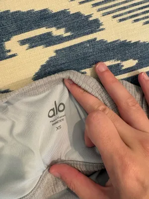 Alo ribbed sports bra thumbnail 4