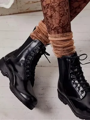 Blundstone Lace Up Gore Boots Patent Leather US 7.5 black thumbnail 1
