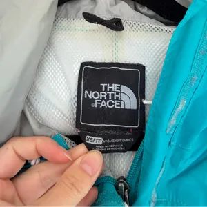 Women's The North Face Teal Colored Hyvent Rain Coat Size Extra Small thumbnail 5