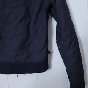 Ride Snowboards Cell 5 Series Quilted Jacket Women's Size XS Black thumbnail 10
