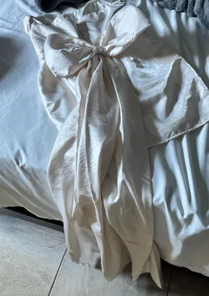 White Strapless Dress with Long Removable Bow Size L thumbnail 3