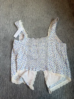 Boutique Top thumbnail 2