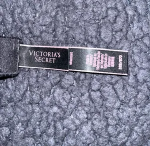 Victoria's Secret Lace Bra thumbnail 2