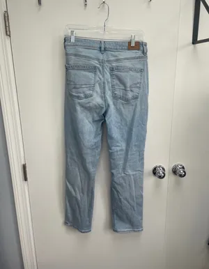 American Eagle Mom Straight Jeans thumbnail 3