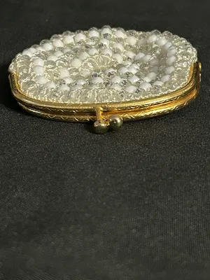 Handcrafted White Beaded Coin Purse with Gold Frame thumbnail 5