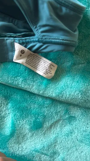 Lululemon Athletica Bra! All day breeze sports bra teal turquoise size 8! thumbnail 2
