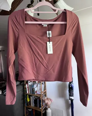 Babaton Top Aritzia Crop Long Sleeve Pink thumbnail 1
