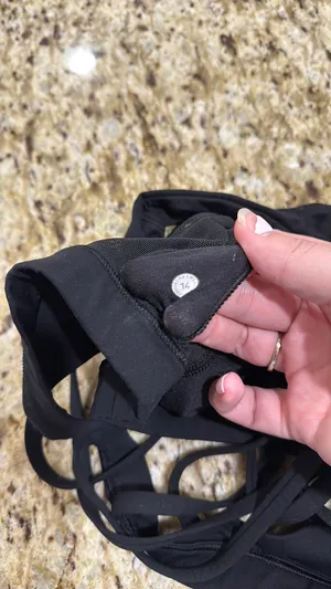 Lululemon sports bra  thumbnail 4