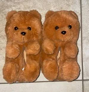 Teddy Bear slippers Brown Size 9/10 thumbnail 1