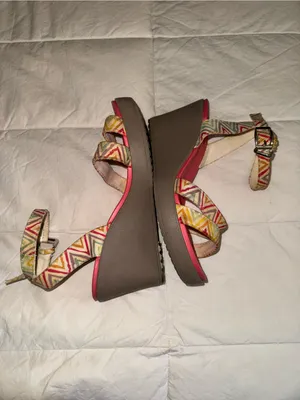 CROCS Brown Wedge Sandals with Multicolor Chevron Straps thumbnail 7