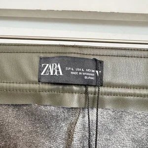 Zara Pants Size Large‎ Black Faux Leather High Rise Split Hem Trouser Mob Wife thumbnail 7