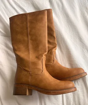 Boots  thumbnail 1