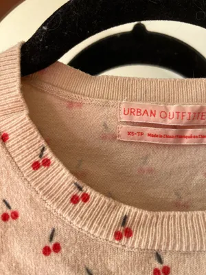 Urban Outfitters Top thumbnail 2