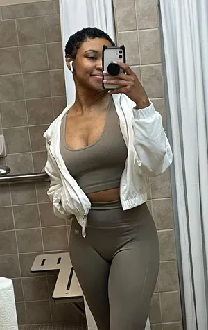 Forever 21 Seamless High Waist Active Leggings And Sports Bra Set thumbnail 3