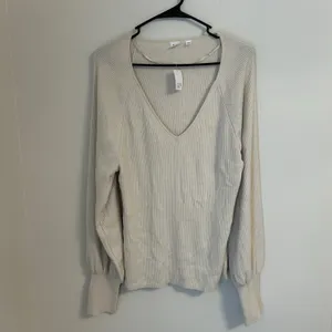 NWT Gap Ribbed V-Neck Pullover Sweater Soft Knit Blend Volume Sleeves XL‎ Cream thumbnail 2