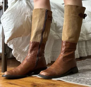 VINTAGE LEATHER BOOTS thumbnail 1
