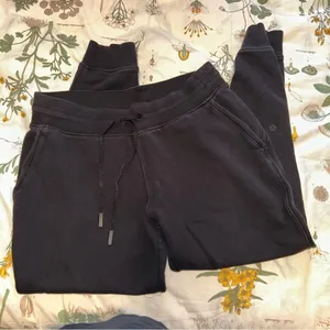 Lululemon Warm Down Jogger II 28"
Black thumbnail 1