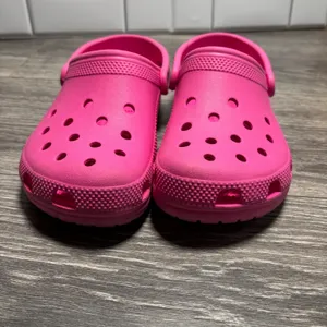Crocs Classic Clogs Pink‎ Slip On Casual Comfort ShoesSize J5/W7/M5 thumbnail 10