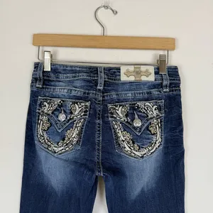 Miss Me Jeans Capri Mid Rise Raw Hem Logo Embellished Festival thumbnail 6