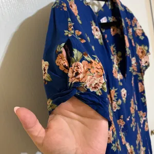 Floral romper Size XL thumbnail 5
